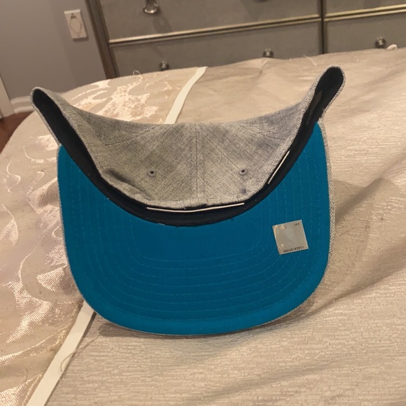 Brand new Detroit Pistons Heather Classic Red hat - Picture 2 of 5